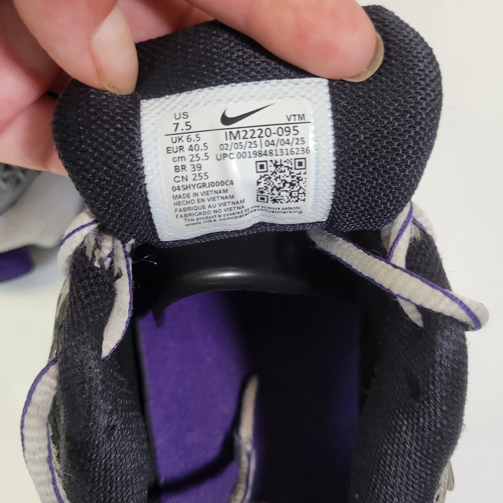 Nike Zoom Air Vomero 5 Mens 7.5 Running Shoes Silver Black Purple IM2220-095 - Picture 6 of 8